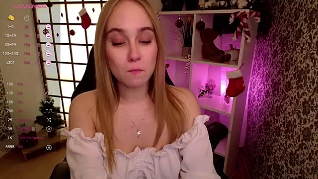 Snapshot of LianaBright chatting on January 12, 5:24 am LianaBright online show from January 12, 5:24 am