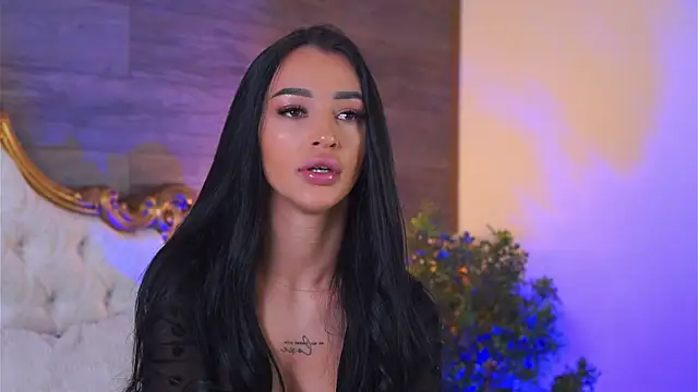 DeniseDevilles online show from December 4, 7:39 am