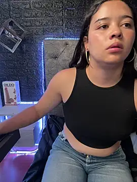 Paloma  LS online show from April 20, 2:31 pm