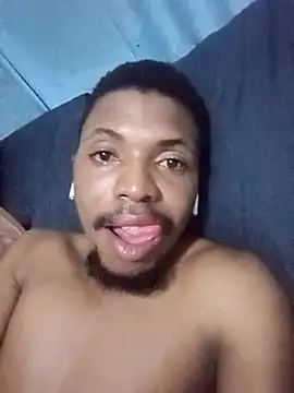 Snapshot of the4thking chatting on February 21, 9:32 pm the4thking online show from February 21, 9:32 pm