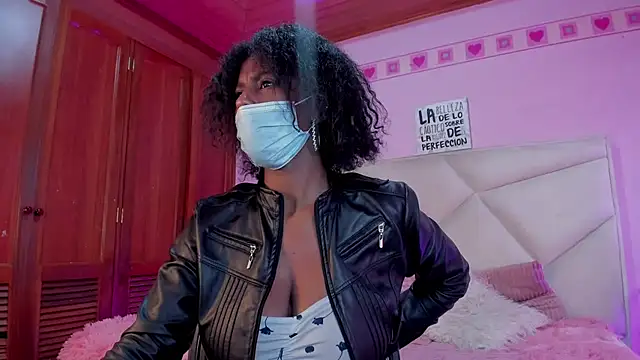 Snapshot of CoccoBele69 chatting on March 16, 7:27 pm CoccoBele69 online show from March 16, 7:27 pm