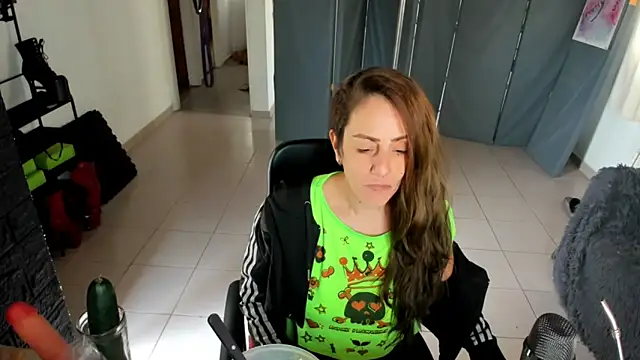 Snapshot of jessiburningheels chatting on February 27, 1:07 pm jessiburningheels online show from February 27, 1:07 pm