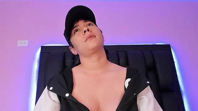 AbbySmiitth  online show from February 20, 6:24 pm