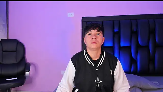 AbbySmiitth  online show from March 1, 12:23 pm