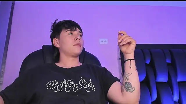 AbbySmiitth  online show from March 4, 6:29 pm