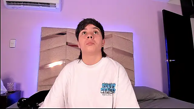 AbbySmiitth  online show from March 22, 7:09 pm