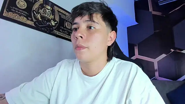 AbbySmiitth  online show from October 8, 7:00 pm