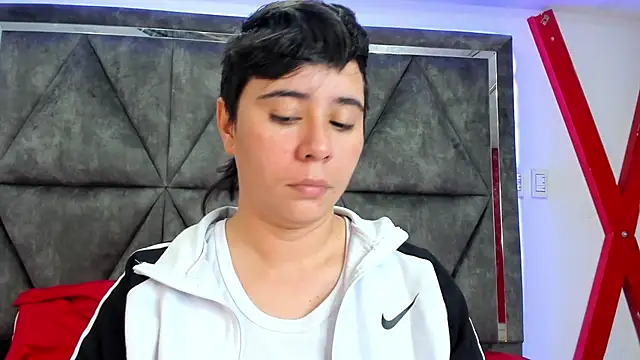 AbbySmiitth  online show from April 10, 11:31 pm