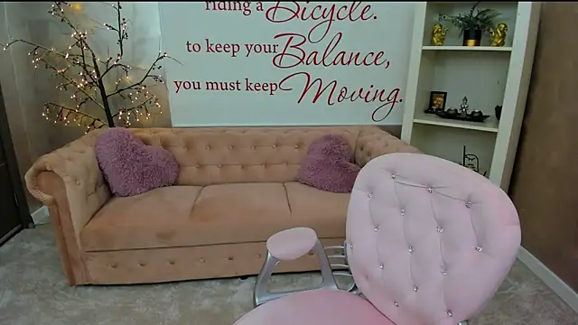 nicolee   19 online show from December 2, 8:30 am