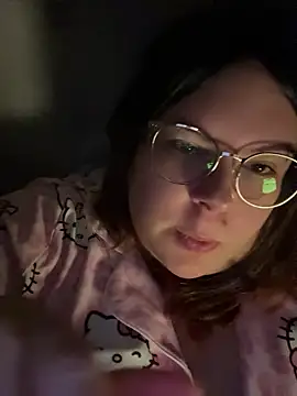 Snapshot of yourcutesarah chatting on May 14, 8:37 pm yourcutesarah online show from May 14, 8:37 pm