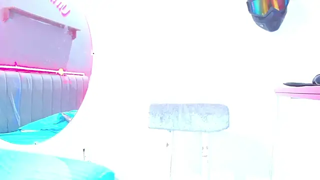 minimi naty online show from February 4, 7:55 pm