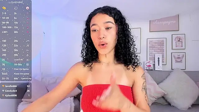 Snapshot of Crystal_Dluna chatting on January 31, 12:29 pm Crystal Dluna online show from January 31, 12:29 pm