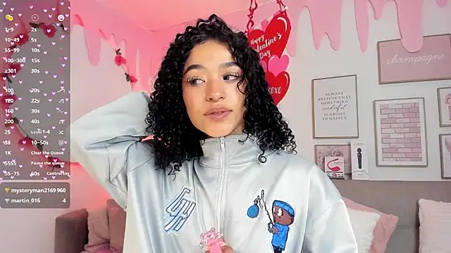 Snapshot of Crystal_Dluna chatting on February 19, 6:32 pm Crystal Dluna online show from February 19, 6:32 pm