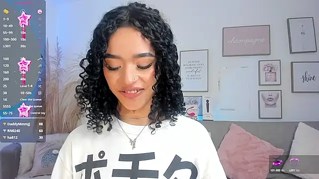 Snapshot of Crystal_Dluna chatting on March 17, 4:54 pm Crystal Dluna online show from March 17, 4:54 pm