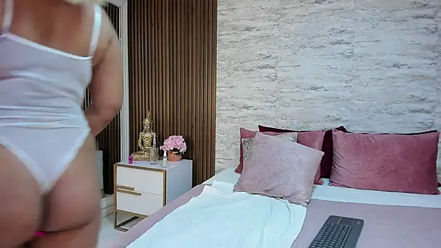 Snapshot of MadisonHunter2024 chatting on January 22, 10:59 pm MadisonHunter2024 online show from January 22, 10:59 pm