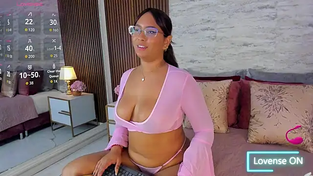 Snapshot of MadisonHunter2024 chatting on November 7, 8:09 pm MadisonHunter2024 online show from November 7, 8:09 pm