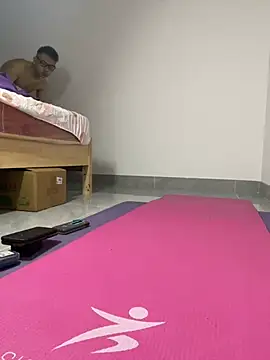 Snapshot of lixiaoshuai8 chatting on March 13, 12:27 am lixiaoshuai8 online show from March 13, 12:27 am