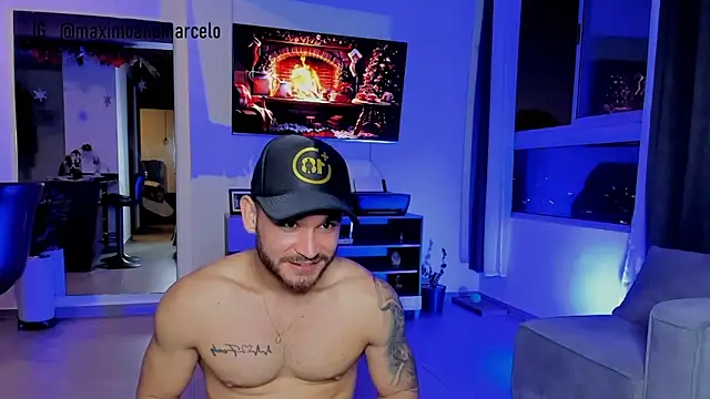 Maximo Marcelo online show from December 4, 11:13 pm