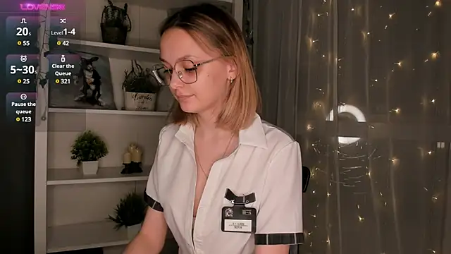 Snapshot of ms_elizabethqueen chatting on January 11, 6:12 pm ms elizabethqueen online show from January 11, 6:12 pm