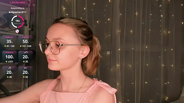 Snapshot of ms_elizabethqueen chatting on January 26, 10:13 pm ms elizabethqueen online show from January 26, 10:13 pm