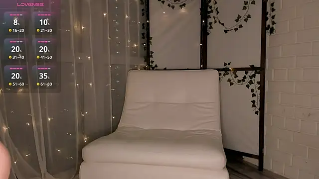 Snapshot of ms_elizabethqueen chatting on February 1, 7:02 pm ms elizabethqueen online show from February 1, 7:02 pm