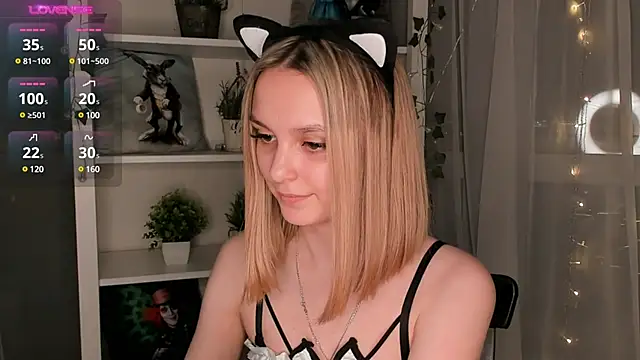 Snapshot of ms_elizabethqueen chatting on February 9, 10:00 pm ms elizabethqueen online show from February 9, 10:00 pm