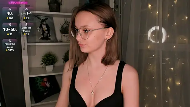 Snapshot of ms_elizabethqueen chatting on February 14, 7:12 pm ms elizabethqueen online show from February 14, 7:12 pm