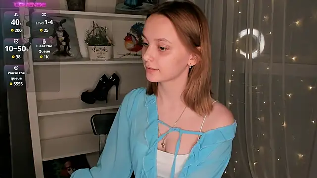Snapshot of ms_elizabethqueen chatting on March 7, 3:28 pm ms elizabethqueen online show from March 7, 3:28 pm
