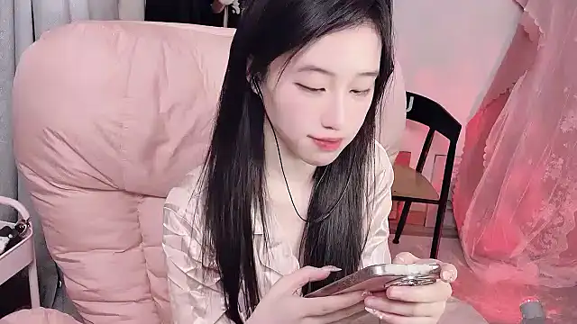 JennieKim RoseannePark online show from February 6, 7:07 pm