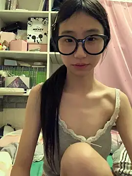 JennieKim RoseannePark online show from March 9, 5:50 pm