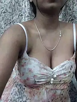 Snapshot of Ishaani_0 chatting on March 19, 12:04 am Ishaani 0 online show from March 19, 12:04 am