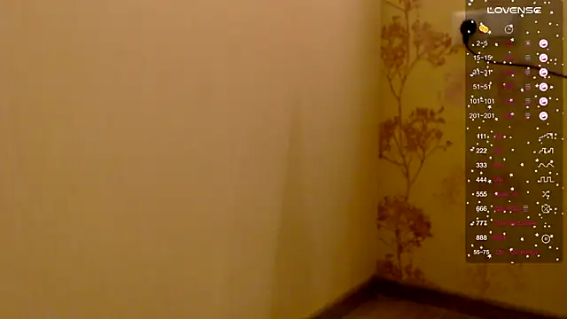 Snapshot of _Sexy-Mia_ chatting on January 27, 8:49 pm  Sexy-Mia  online show from January 27, 8:49 pm