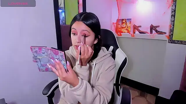 Snapshot of zoe_connor19 chatting on November 6, 6:53 pm zoe connor19 online show from November 6, 6:53 pm