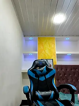 Snapshot of zoe_connor19 chatting on November 30, 10:41 am zoe connor19 online show from November 30, 10:41 am