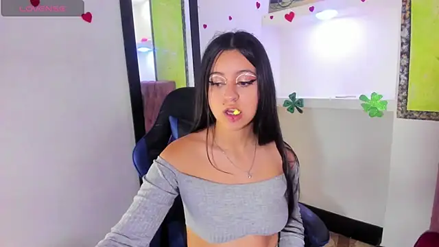 zoe connor19 online show from April 19, 6:10 pm