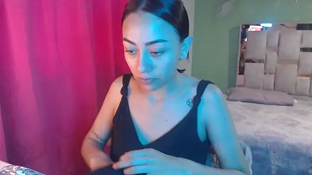 Little aphrodite online show from November 28, 9:39 pm