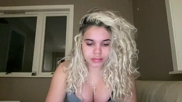 brithneysquirt online show from March 10, 8:14 pm