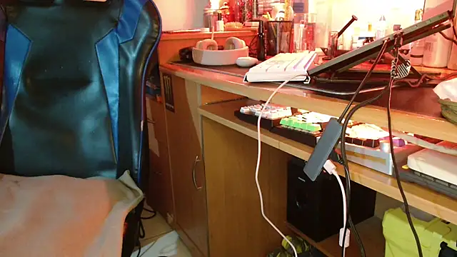 DirtyDi97 online show from October 22, 4:13 am