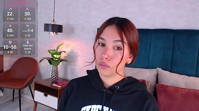 Snapshot of AdeleAndersonn chatting on September 18, 8:11 pm AdeleAndersonn online show from September 18, 8:11 pm