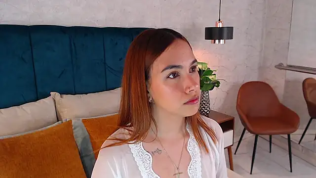 Snapshot of AdeleAndersonn chatting on December 5, 7:43 pm AdeleAndersonn online show from December 5, 7:43 pm