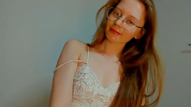 Fire Luna online show from February 5, 2:48 pm