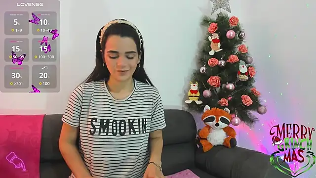 Snapshot of Chloesmithx_ chatting on December 15, 4:59 pm Chloesmithx online show from December 15, 4:59 pm
