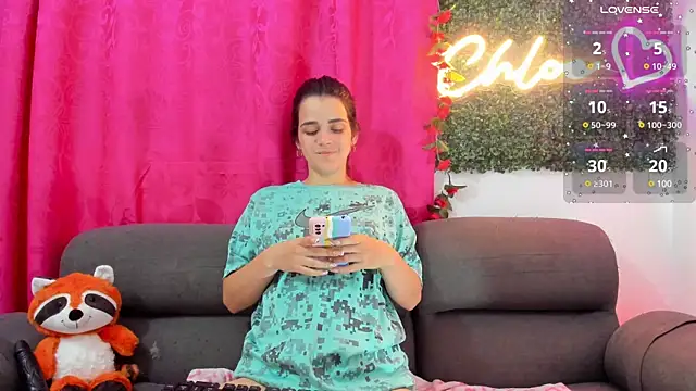 Snapshot of Chloesmithx_ chatting on January 24, 3:22 am Chloesmithx online show from January 24, 3:22 am