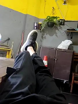 Juliano69xv online show from February 12, 8:15 pm