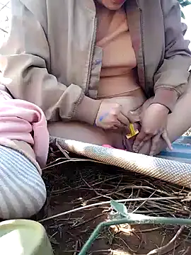 Snapshot of Betty20zx chatting on December 29, 6:14 am Betty20zx online show from December 29, 6:14 am