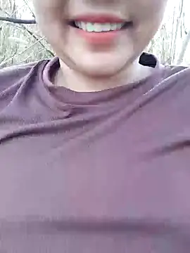 Snapshot of Betty20zx chatting on December 30, 9:37 am Betty20zx online show from December 30, 9:37 am