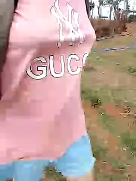 Snapshot of Betty20zx chatting on December 31, 4:27 am Betty20zx online show from December 31, 4:27 am