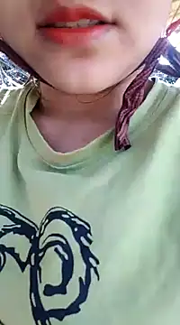 Snapshot of Betty20zx chatting on January 22, 1:53 am Betty20zx online show from January 22, 1:53 am