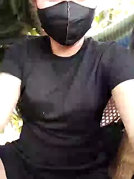 Snapshot of Betty20zx chatting on March 3, 7:43 am Betty20zx online show from March 3, 7:43 am