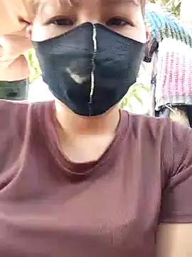 Snapshot of Betty20zx chatting on March 4, 1:23 am Betty20zx online show from March 4, 1:23 am